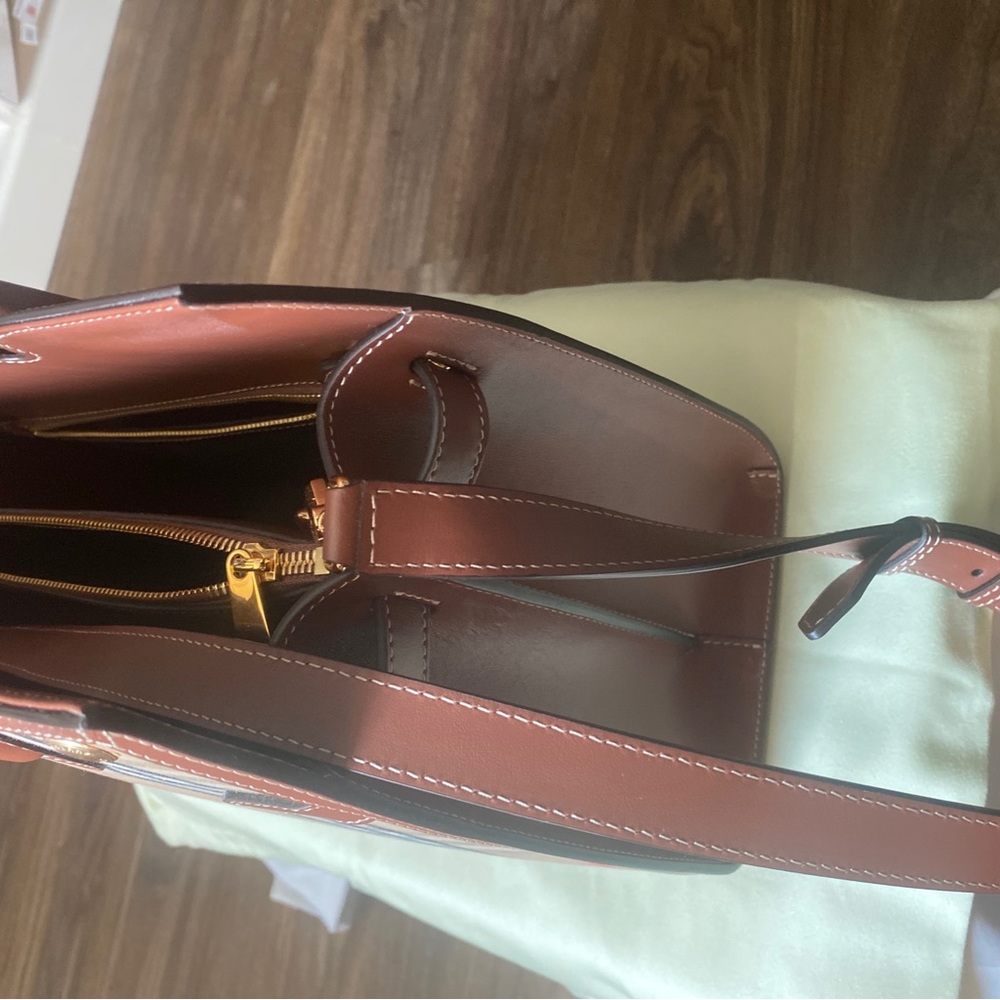 Burberry handbag - Picture 3 of 5